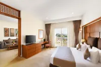 Tolip Family Park Hotel Отели рядом с достопримечательностью «Канадский международный колледж - CIC»