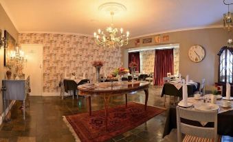 Duke & Duchess Boutique Hotel