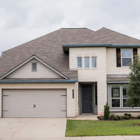 Spacious house great for indoor/outdoor gatherings in Bryan-College Station