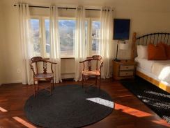 Wild Horse Country Stay • Mt. Rose Views Near Reno