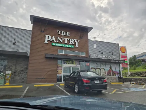 Swan's Romantic 1 Bedroom Couples Getaway!!! IT's Christmas Time in the Ozarks!!