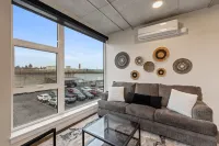 Spacious Urban Luxury Living with Free Parking