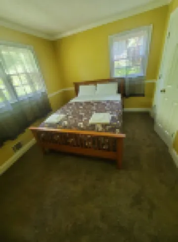 Specious and Cozy Ranch home  with moonlight windows  near Stone Mountain Park