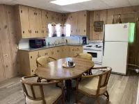 Cozy 2 Bedroom 1 Bath Lake Front Cottage Hotels in Cleora