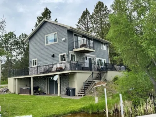 The Lakeside: Hot Tub, Dog Friendly, Trail Acces, Pontoon Rental