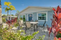 Spacious Oasis with Private Pool and Chic Design - Elegant Retreat Hotels in Anna Maria