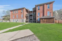 1BR Retreat Prime Location Stay in Historic Charm - 2 estrellas