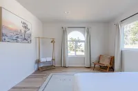 Stunning Pool and Hot Tub with Scenic Views - Exquisite Nature Retreat