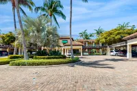 The Cottages at Naples Bay Resort