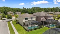 Screened Pool and Gated Community Access - Stunning Family Retreat Các khách sạn ở Osceola County