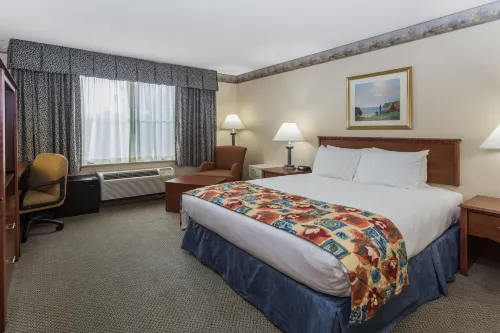 Baymont by Wyndham Waterford/Burlington WI Hotels in Racine County