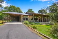 Scenic Outdoor Space and Starlit Evenings - Charming Hideaway Hotels in Wimberley