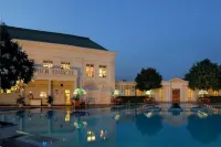 DLF Club 4 - ที่มีสระว่ายน้ำ