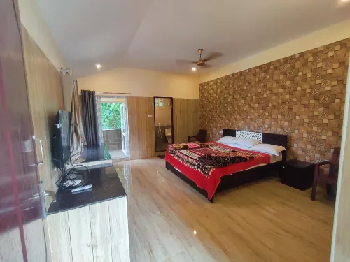 Golden Lake View Resorts - Resorts