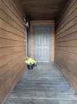 Peaceful Sunny 2Bed/2Bath Condo,Ski Out/Ski in Parking, Pets