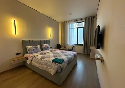 Tikhii Zamok Hotels in Alamudun
