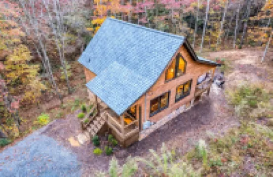 Hot Tub and Firepit with Gorgeous Mountain Views - Cozy Charming Cabin