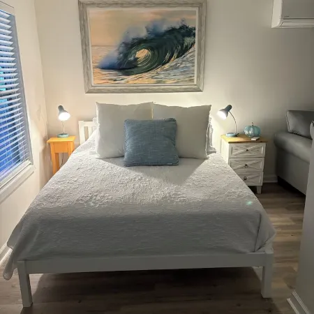 Secret Garden Retreat Steps from the Beach in the Heart of Duck!