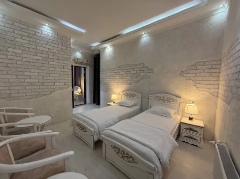 Ideal Hotel