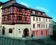 Hotel Zum Stadttor Отели в г. Пёснек