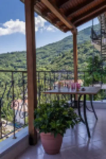 加爾德尼亞之家酒店