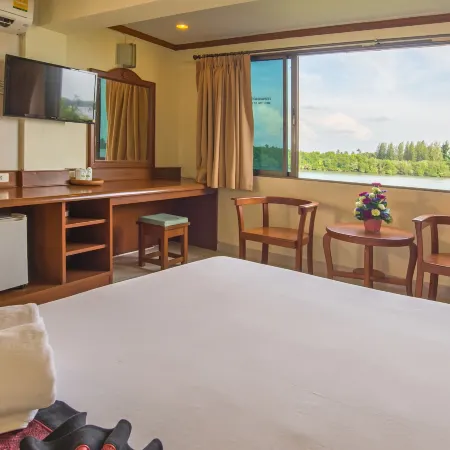 Krabi City Seaview Hotel