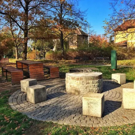 University Hotel Отели рядом с достопримечательностью «Прага 09»