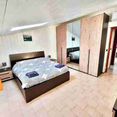 Quiet Two-room Apartment With Parking Space - Casa Montan Rooms
