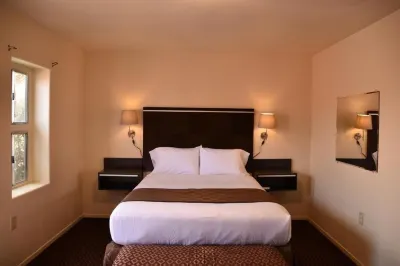 Baycities Motel 임피리얼비치 호텔