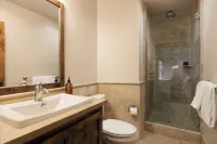 Atkinson by AvantStay Lake Front Home w Stunning Views in Tahoe Vista