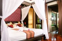 Khaolak Palm Beach Resort Hotel di Takua Pa District