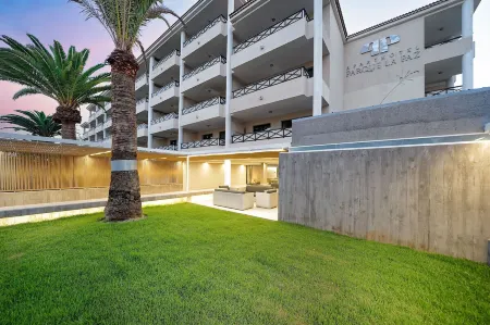 Hotel Parque la Paz Отели рядом с достопримечательностью «Aloe Park»