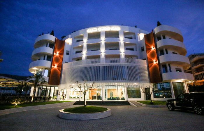 REGINA GARDEN HOTEL