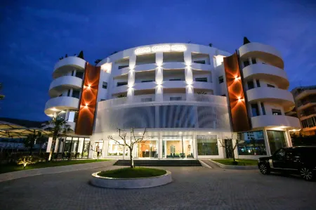REGINA GARDEN HOTEL
