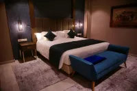 Lynatel Palace Hotel a 