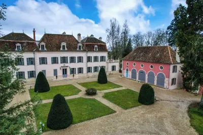 Chateau de Quincey Hotels in der Nähe von Chapelle de la Serrée