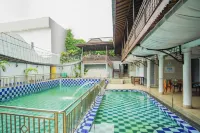 Townhouse Oak Ilir Timur I Near Ptc Mall - Kolam Renang