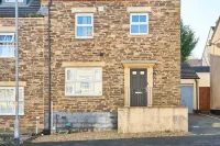 Host Stay Snowdrop Crescent II