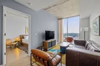 1BR Condo on Rainey St with Pool & Views Hotels in Rainey Street Historic District