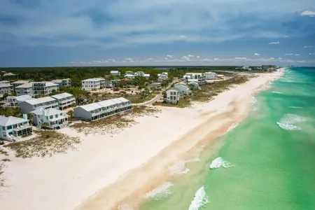 Three Steps to the Beach - 2 Br Townhouse by RedAwning Отели в г. Inlet Beach