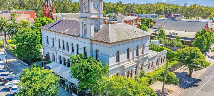 Clocktower Suites Hotels in Echuca