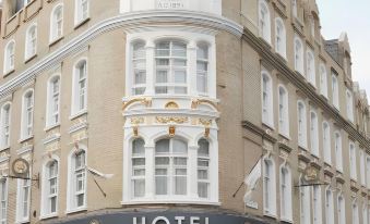 City London Hotel