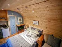 Emlyn's Coppice - Luxury Woodland Glamping Hotels in Holywell