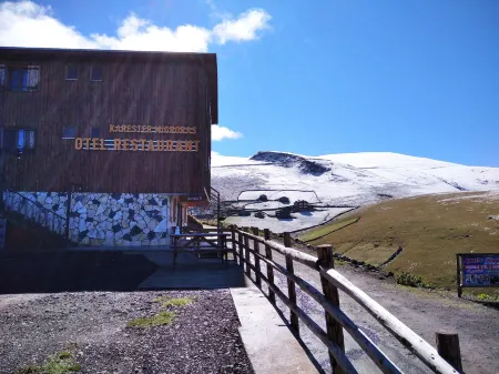 Migroras Otel & Restaurant - Karestel Yaylasi