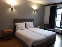 Hotel Pinocchio Hotels in Dampierre Sur Salon