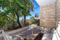 놀라운 바다 전망이 있는 아파트 트로기르 호텔