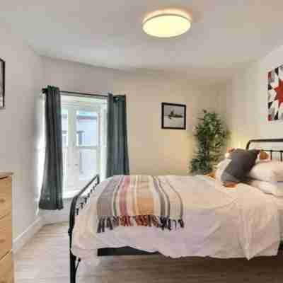 Spectacular 3 Bdrm Old Quebec Penthouse Rooms