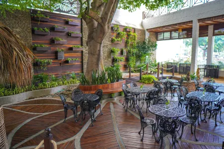 Hotel Karaya Dive Resort Отели в г. Гайра