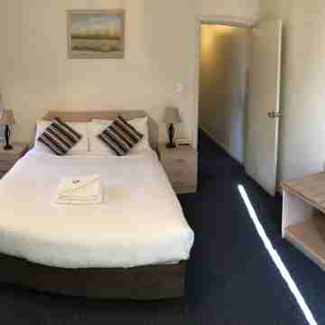 Orange Motor Lodge Rooms