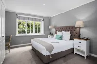 Parklands Country Gardens & Lodges Blue Mountains Hotels in Blackheath